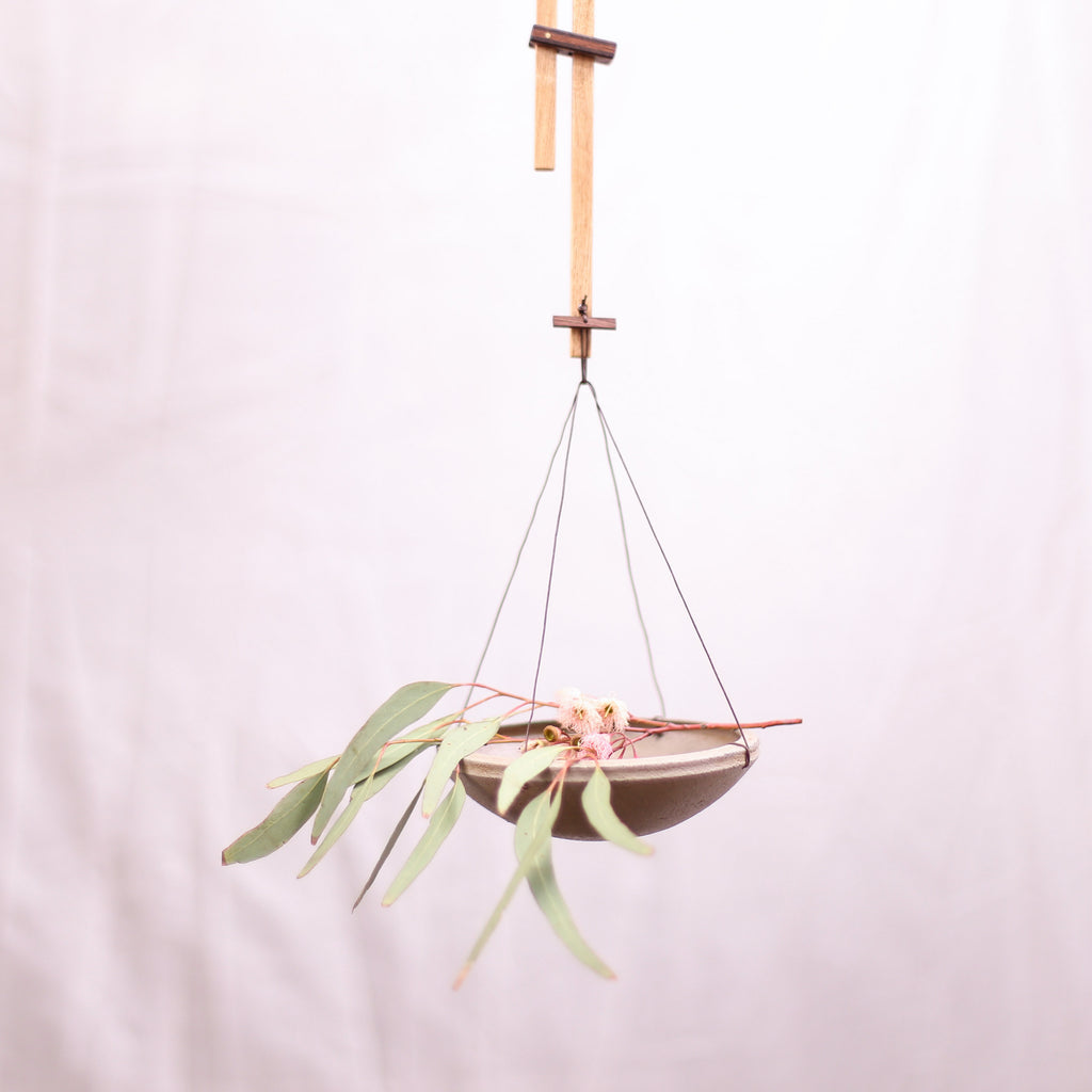 Makiji Urushi Shallow Hanging Vase