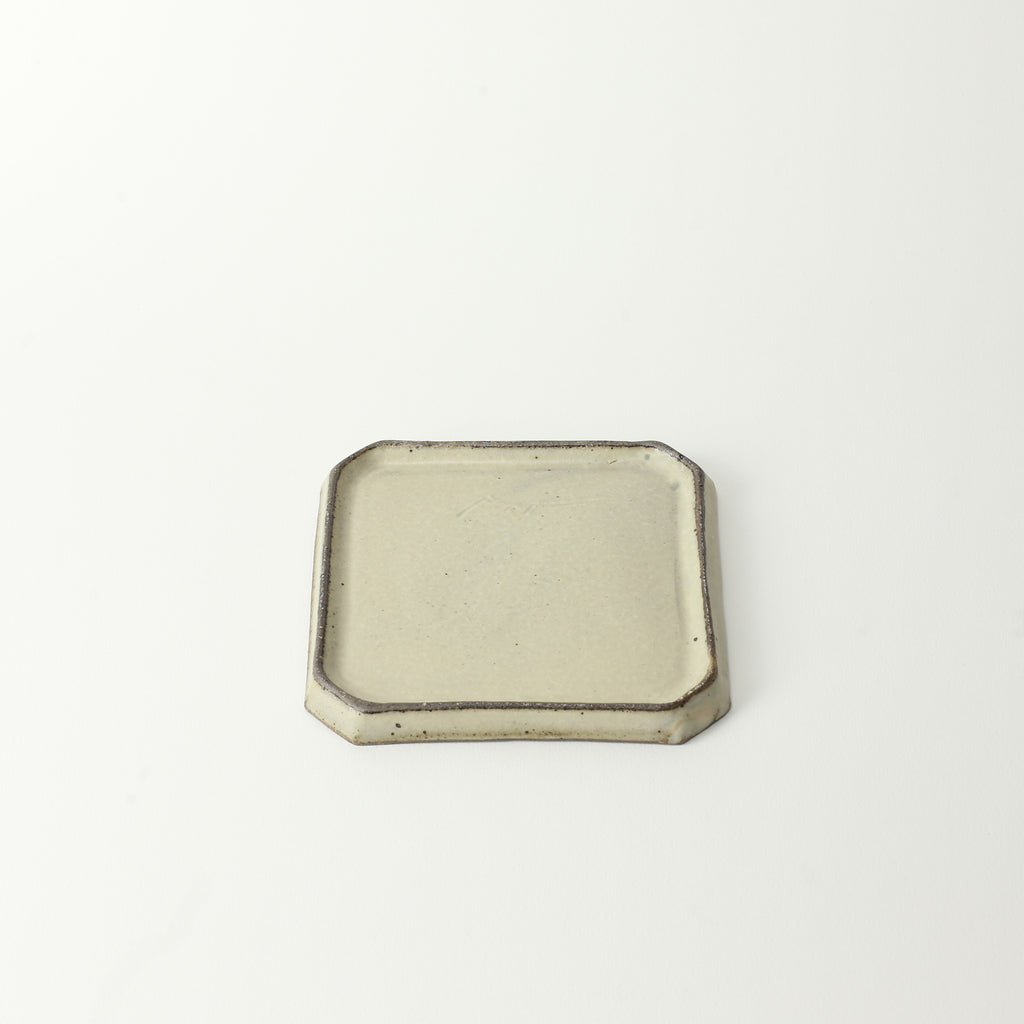 Square Plate Medium - Light Cream