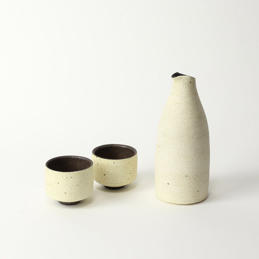 Hibi White Pitcher