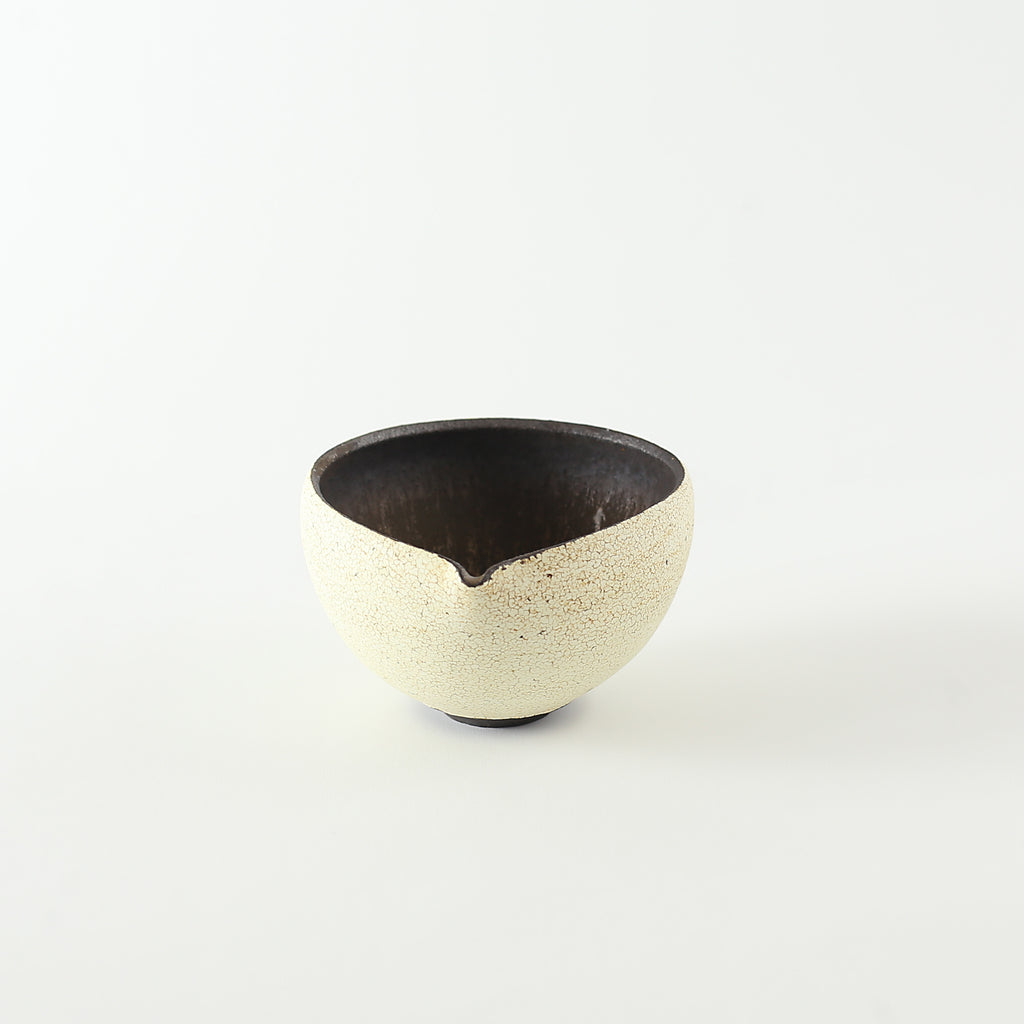 Hibi White Katakuchi Bowl