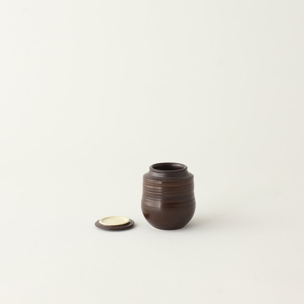 Canister Brown